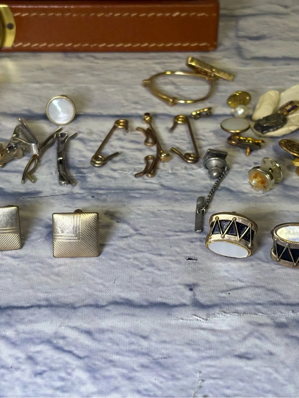 Mid century jewelry box with all the jewelry seen in pictures. Cuff links, tie